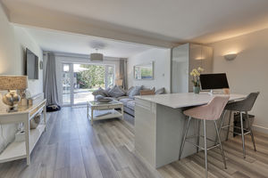 Photo 9- click for photo gallery